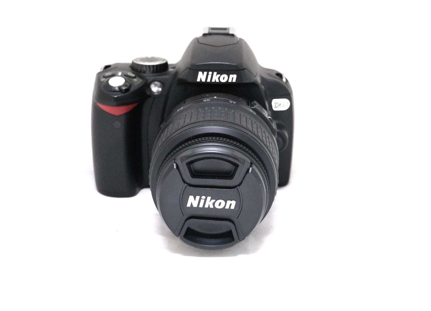 Nikon D60 + Nikon 18-55 F/3,5-5,6