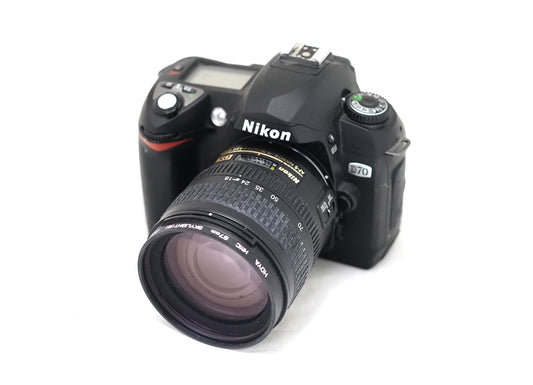 Nikon  D70 + Nikon 18-70 F/3,5-5,6 AF-S G DX ED